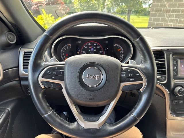 Used 2014 Black Jeep Laredo image 17