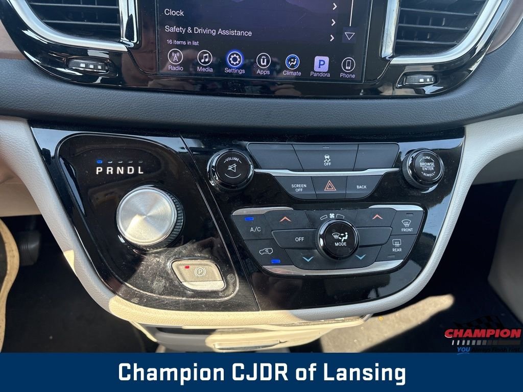 Used 2017 Gray Chrysler Touring image 28