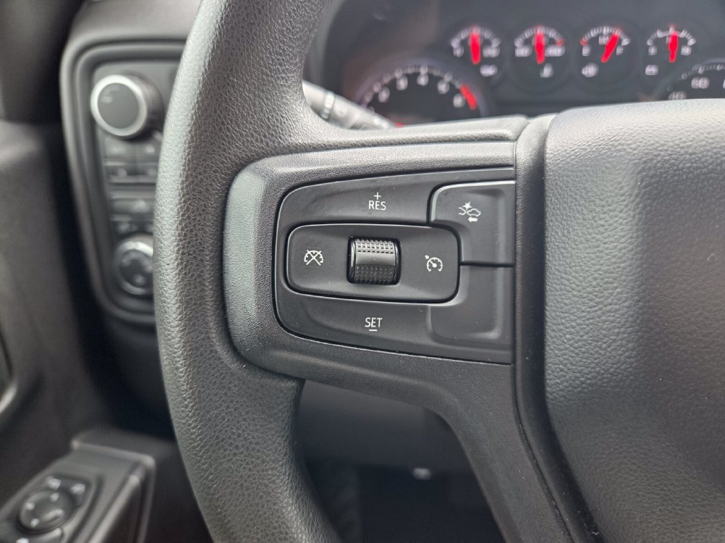 2024 Chevrolet Silverado 1500 Custom - Photo 31