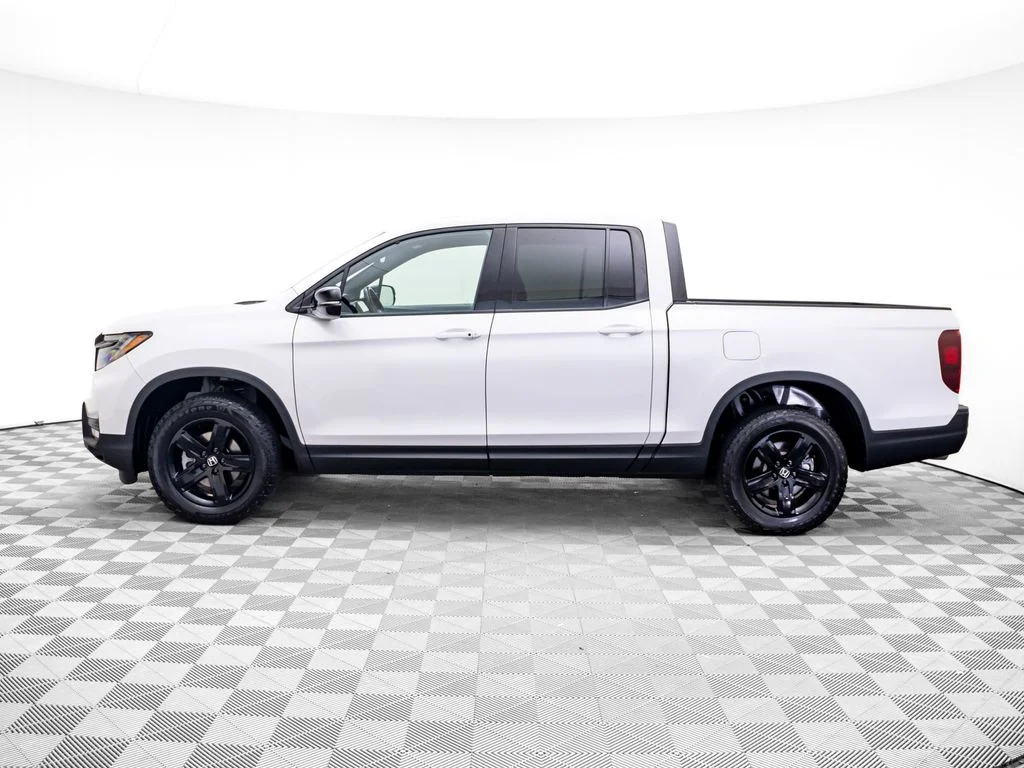 Certified Used 2023 White Honda Black Edition image 2