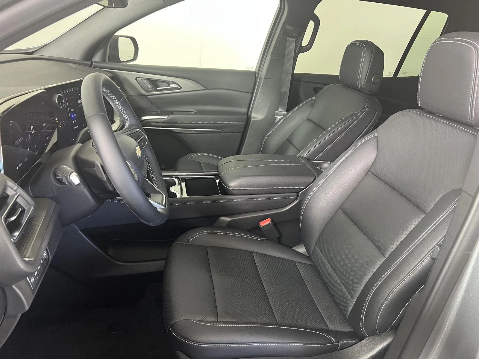 Used 2025 Sterling Gray Metallic Chevrolet AWD LT image 5