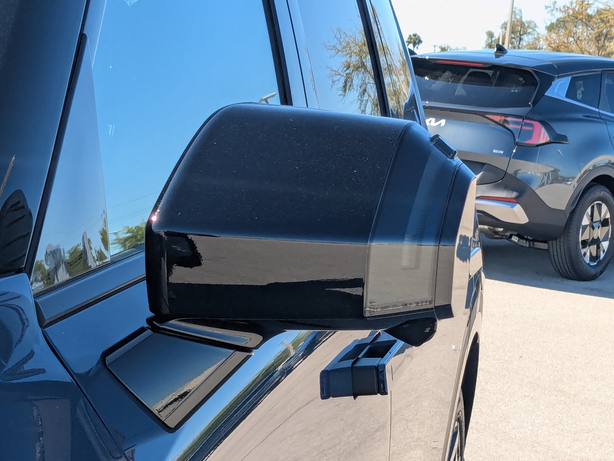 New 2027 Midnight Lake Blue Kia X-LINE SX image 12
