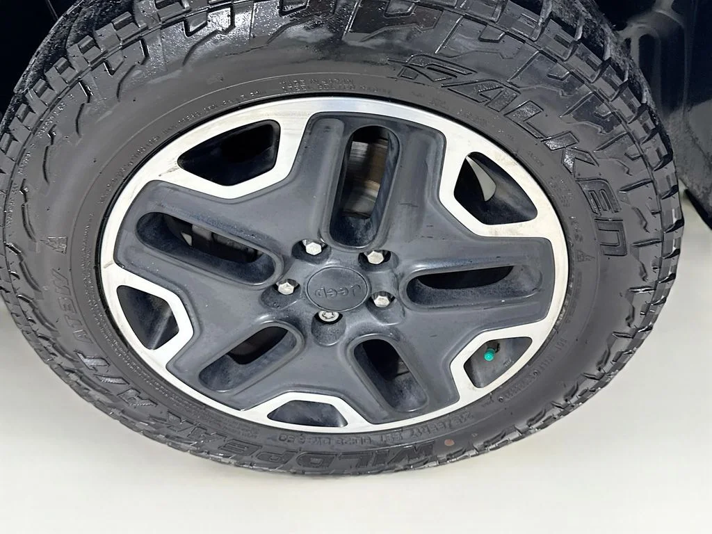 Used 2016 Jetset Blue Jeep Trailhawk image 38