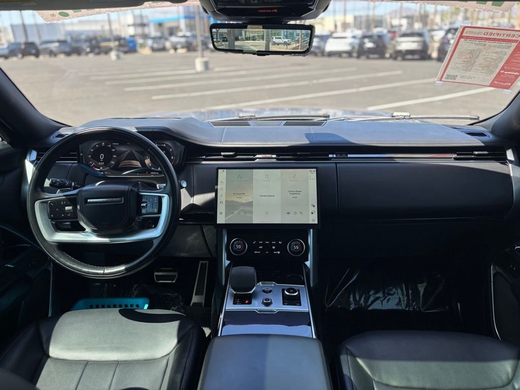 Used 2023 Santorini Black Metallic Land Rover SE image 9