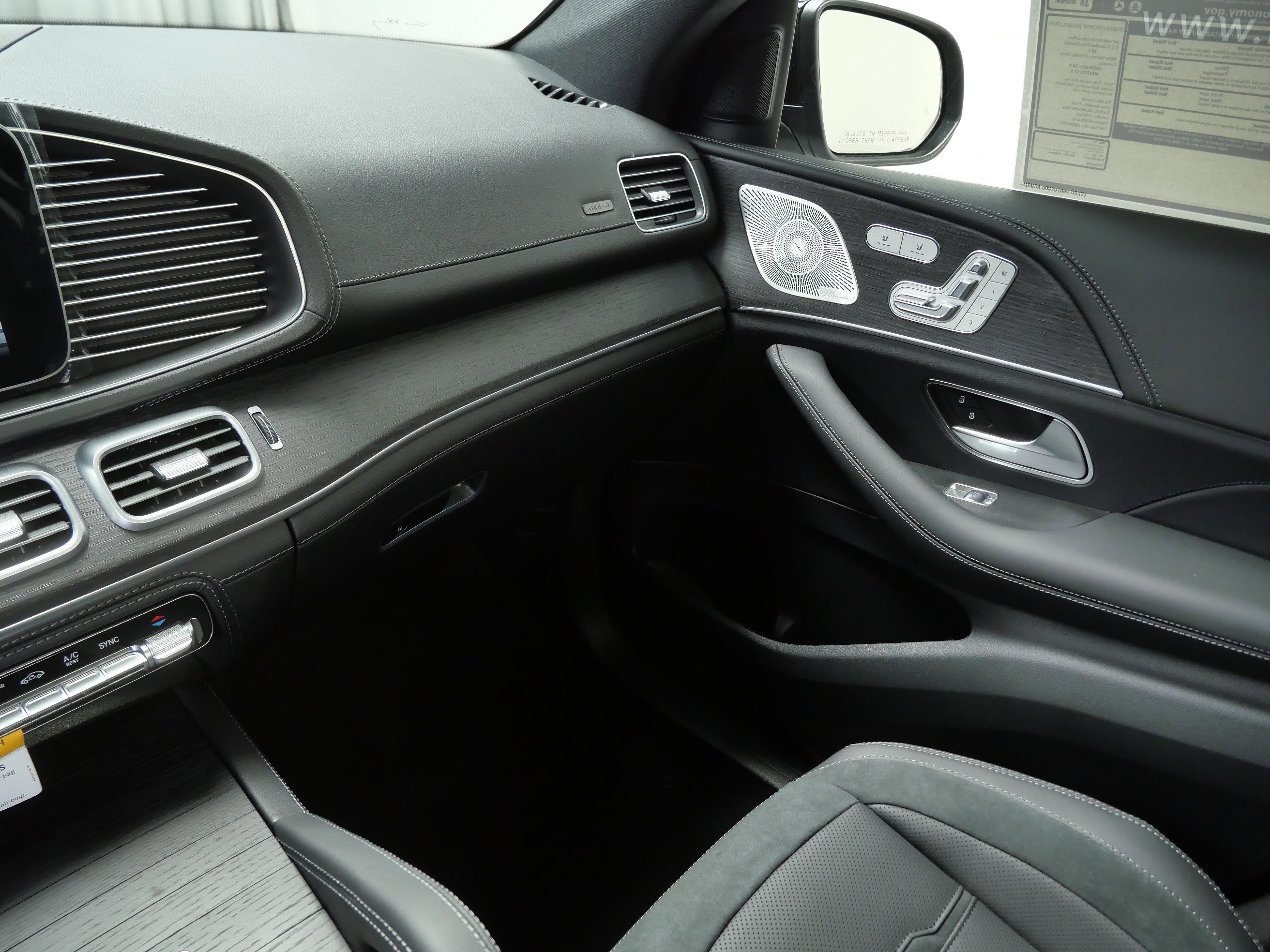 New 2026 MANUFAKTUR Alpine Grey Mercedes-Benz AMG® GLE 53 4MATIC+ Coupe image 11