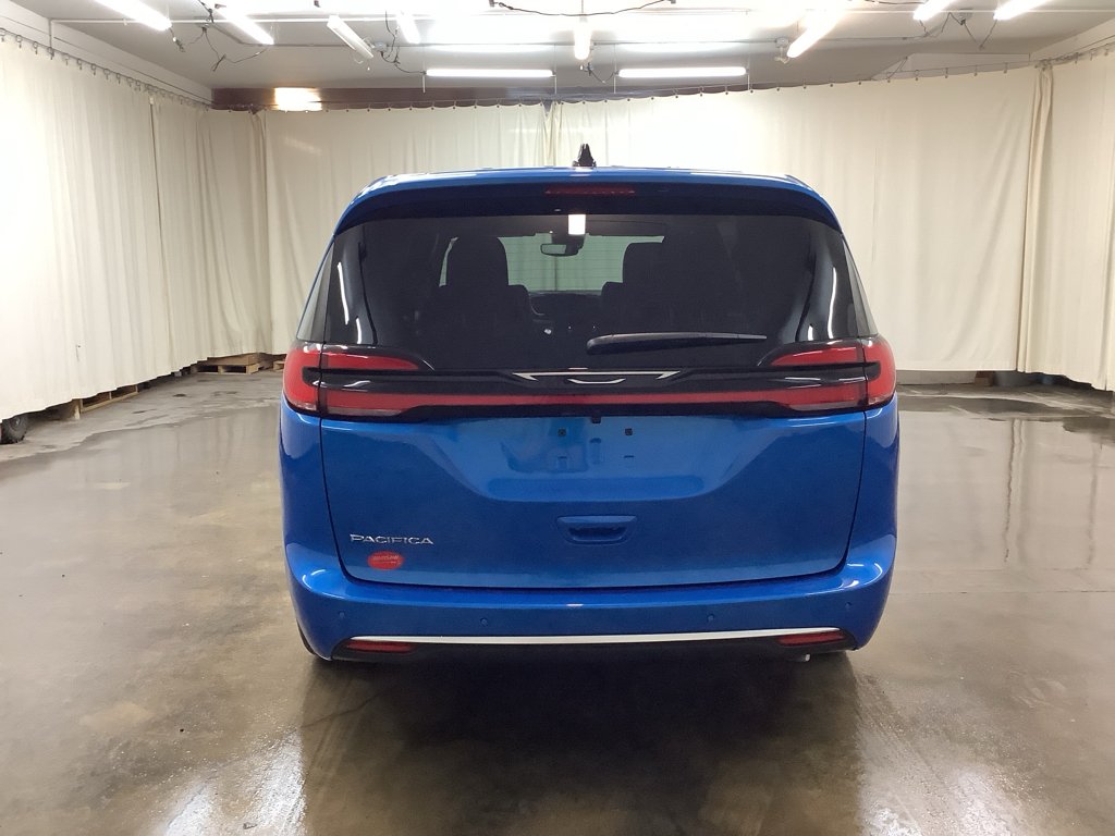 New 2027 Hydro Blue Pearl-Coat Paint Chrysler  image 6
