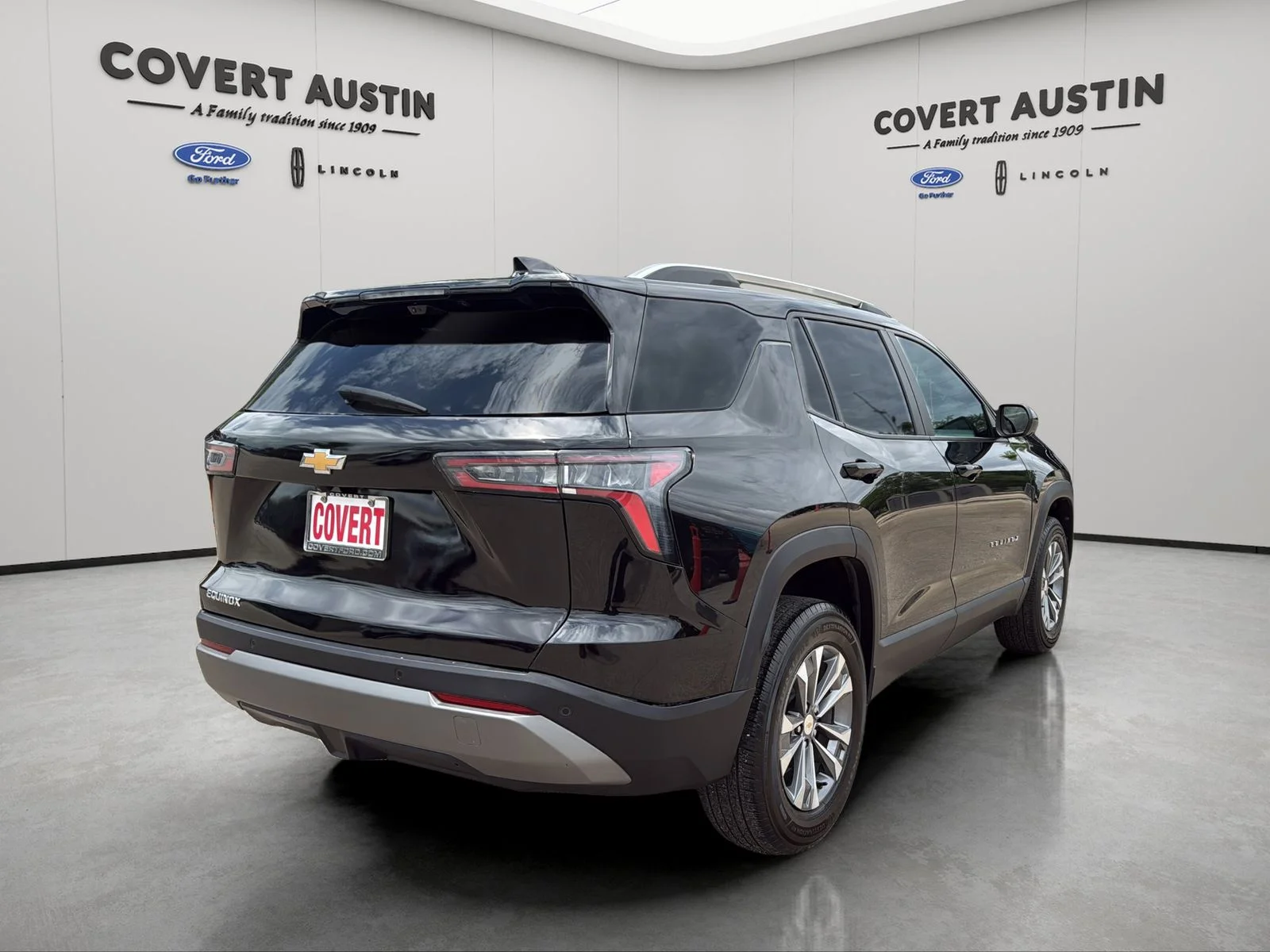 Used 2025 Black Chevrolet LT image 3