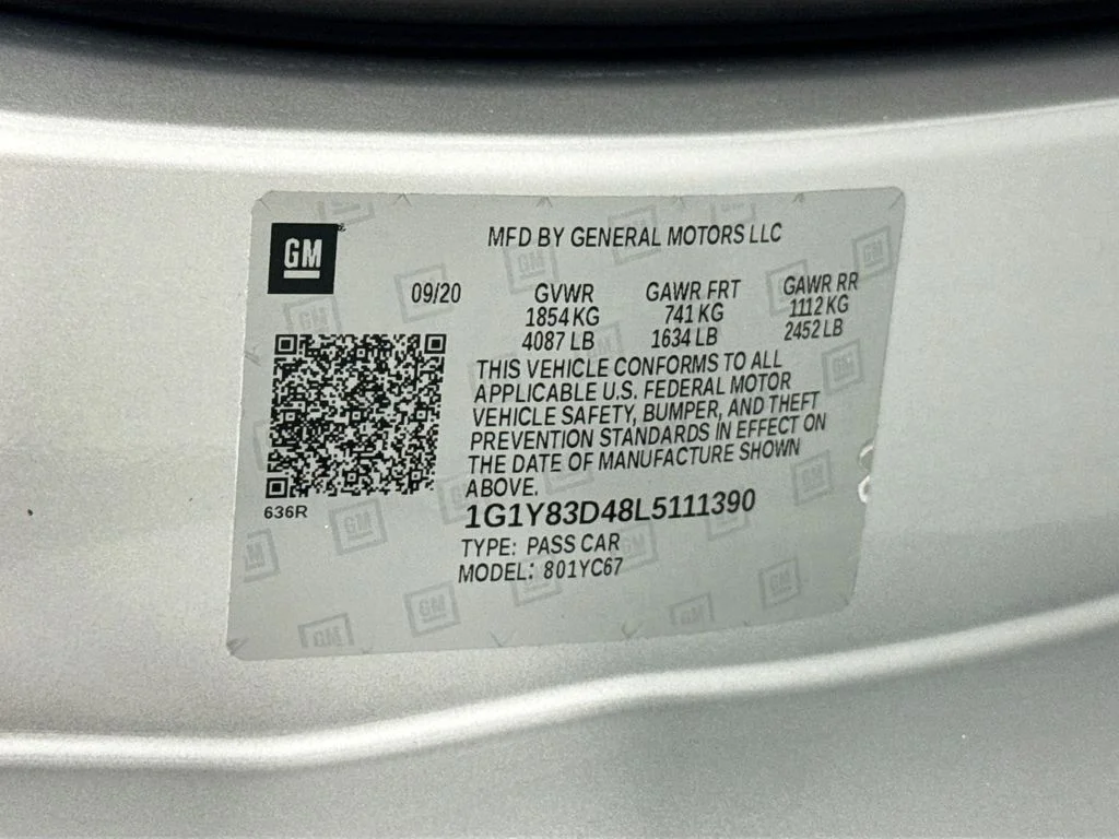 Used 2020 Silver Chevrolet Stingray image 31