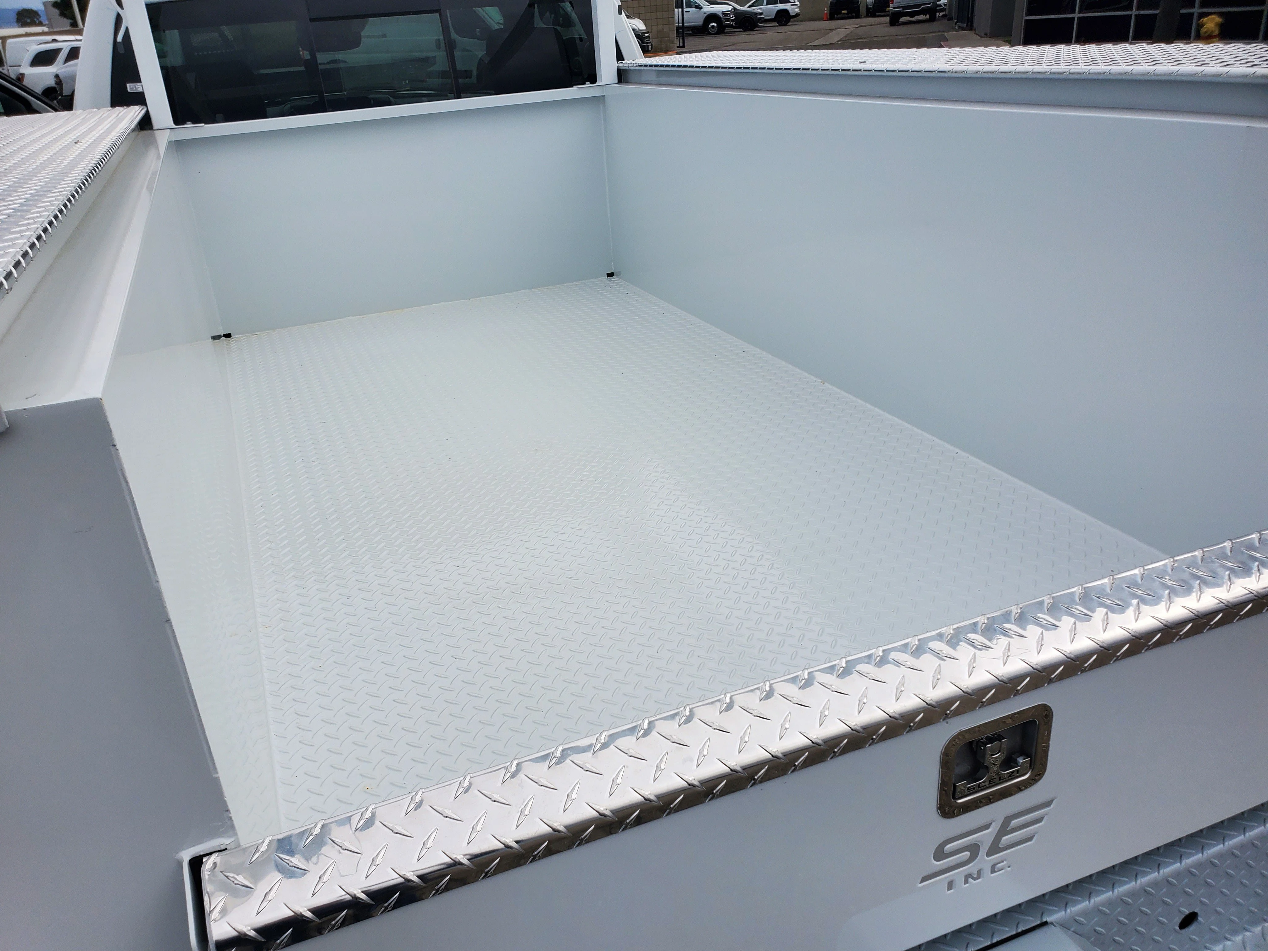 New 2026 Bright White Clear-Coat Exterior Paint RAM Tradesman image 22