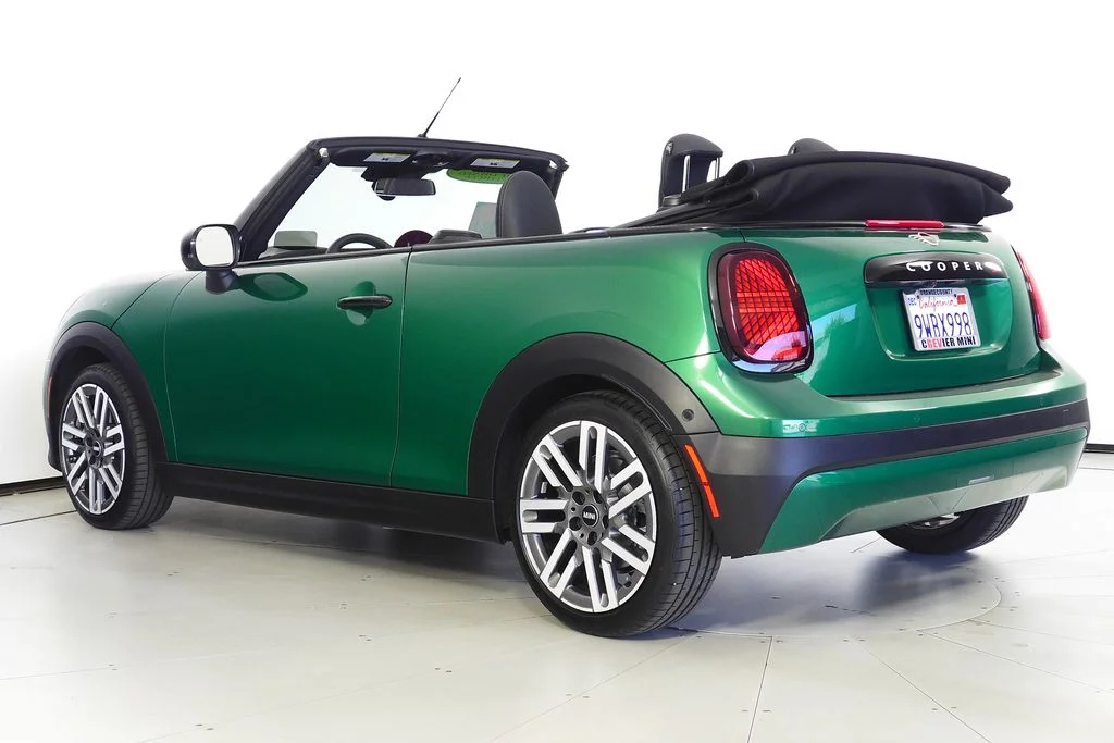Used 2026 Green MINI Signature image 9