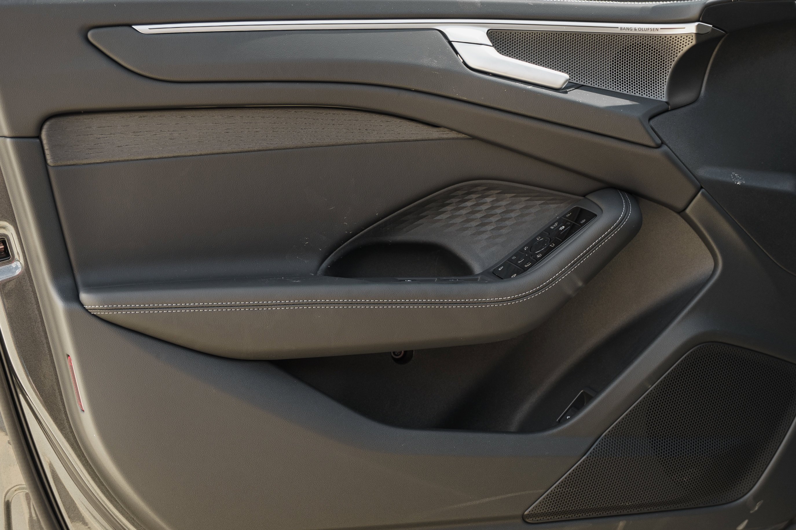 New 2026 Daytona Gray Pearl Effect Audi Premium Plus image 23
