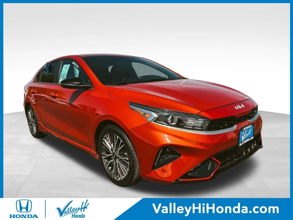 2023 Kia Forte GT-Line AT's photo