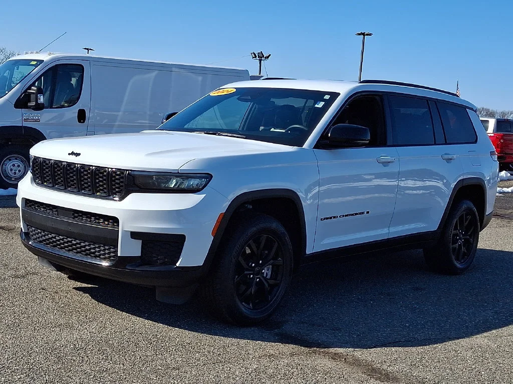 Used 2024 Bright White Clearcoat Jeep Altitude image 6