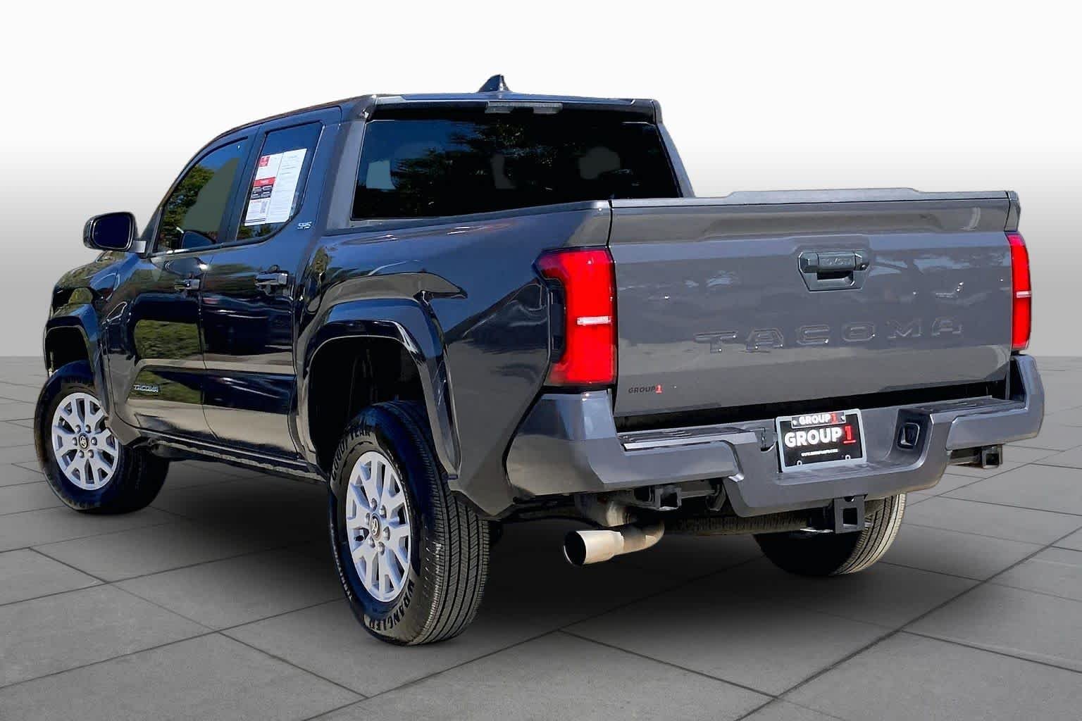 Used 2025 Underground Toyota SR5 image 12