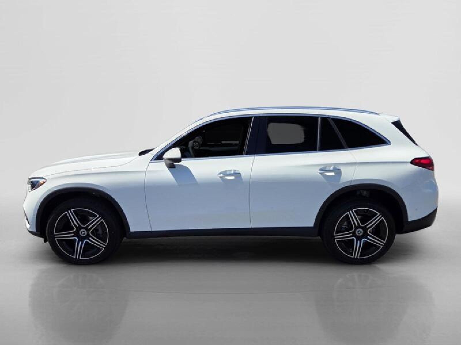 New 2026 Polar White Mercedes-Benz GLC 300 SUV image 2