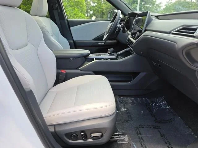 New 2026 Wind Chill Pearl Lexus PREMIUM AWD image 17