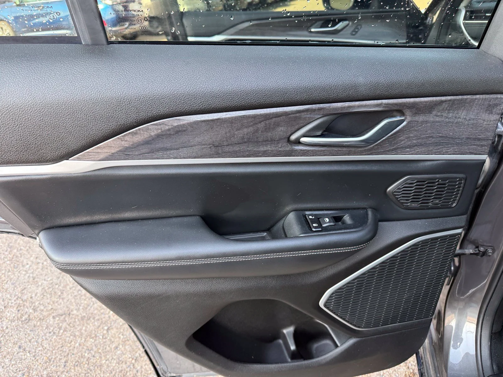 Used 2022 Gray Jeep Limited image 14