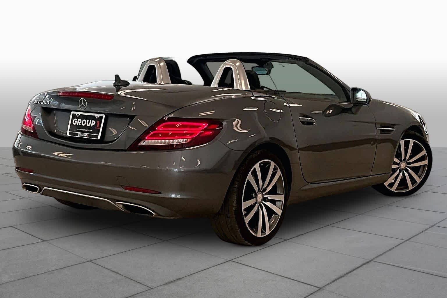 Used 2017 Selenite Grey Metallic Mercedes-Benz SLC 300 image 11
