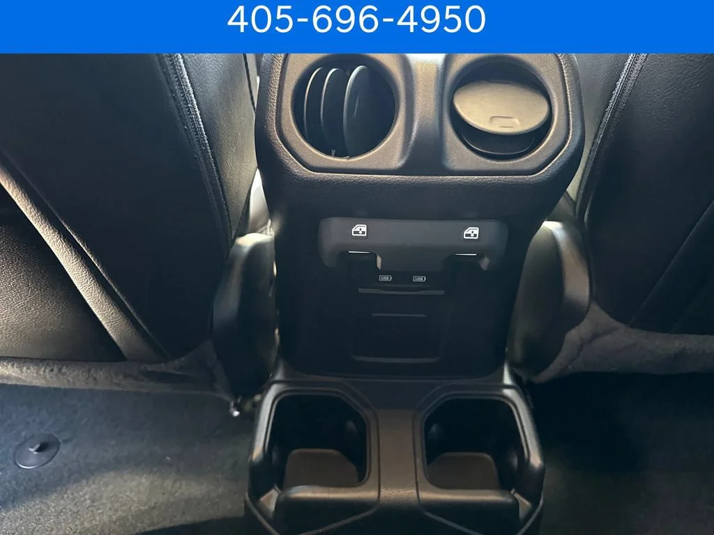 Pre-Owned 2022 Jeep Gladiator Overland