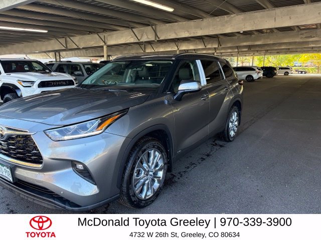Used 2026  Toyota Limited image 15