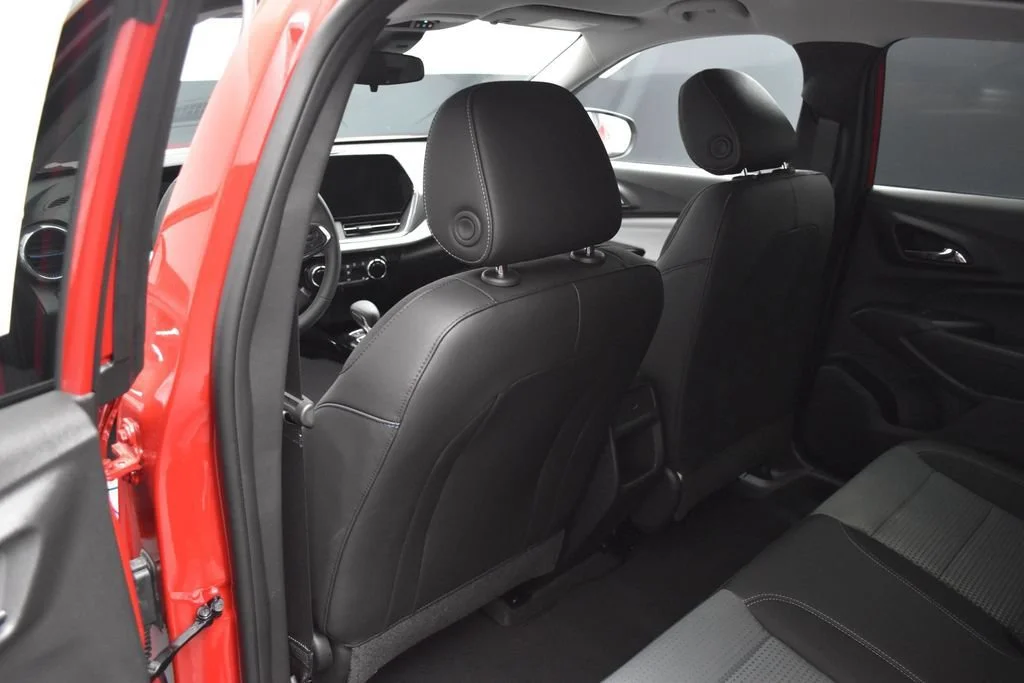 2026 Chevrolet Trax LT - Photo 18
