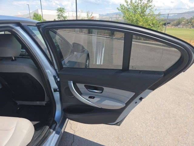 Used 2013 Liquid Blue Metallic BMW 328i xDrive image 17