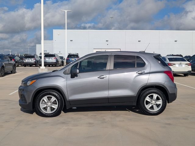 Used 2020 Gray Chevrolet LS image 3
