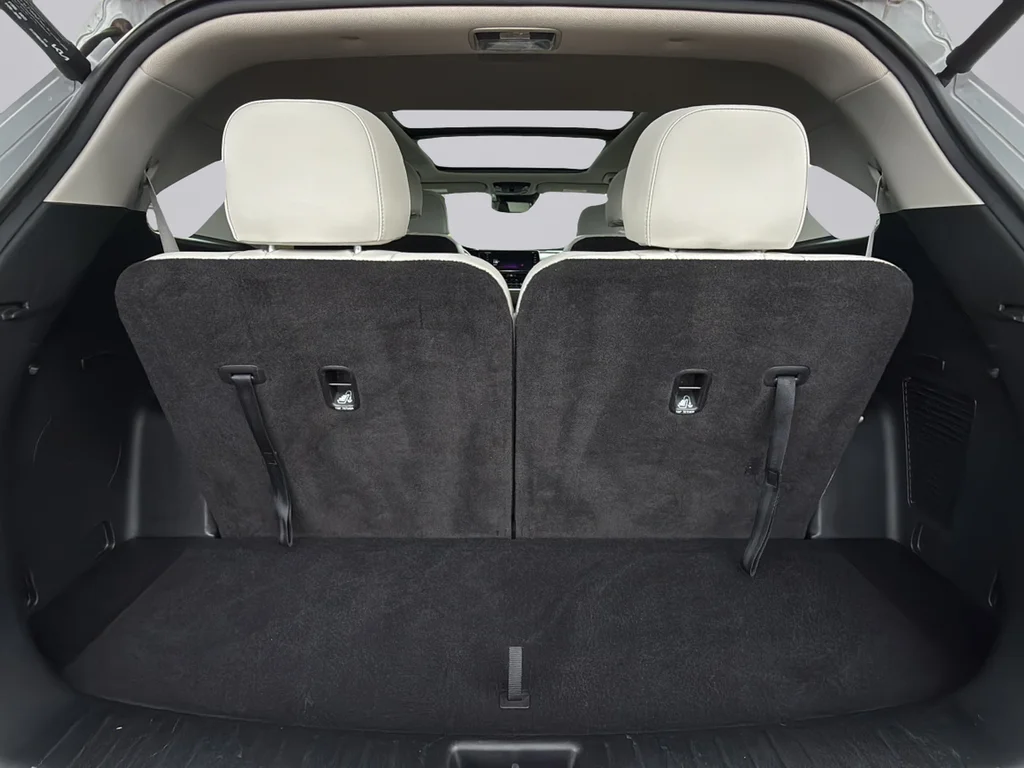 Used 2023 Wolf Gray Kia X-Line EX image 27