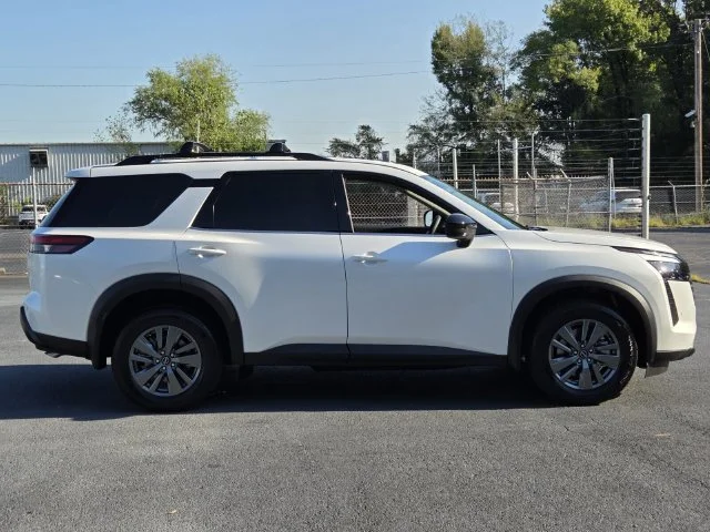 New 2026 Everest White Pearl TriCoat Nissan SV image 6