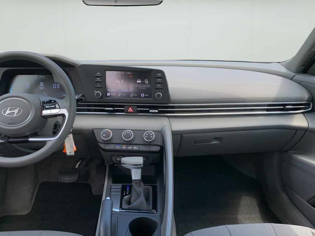 2026 Hyundai Elantra SE - Photo 19