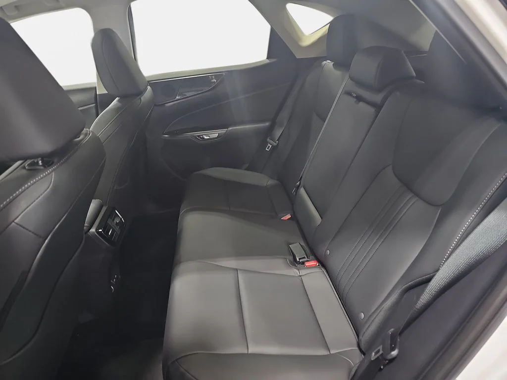 Used 2025 White Lexus 350 Premium image 12