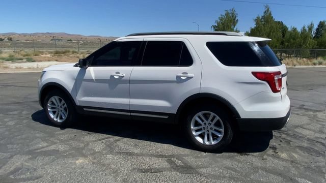 Used 2017 White Ford XLT image 6