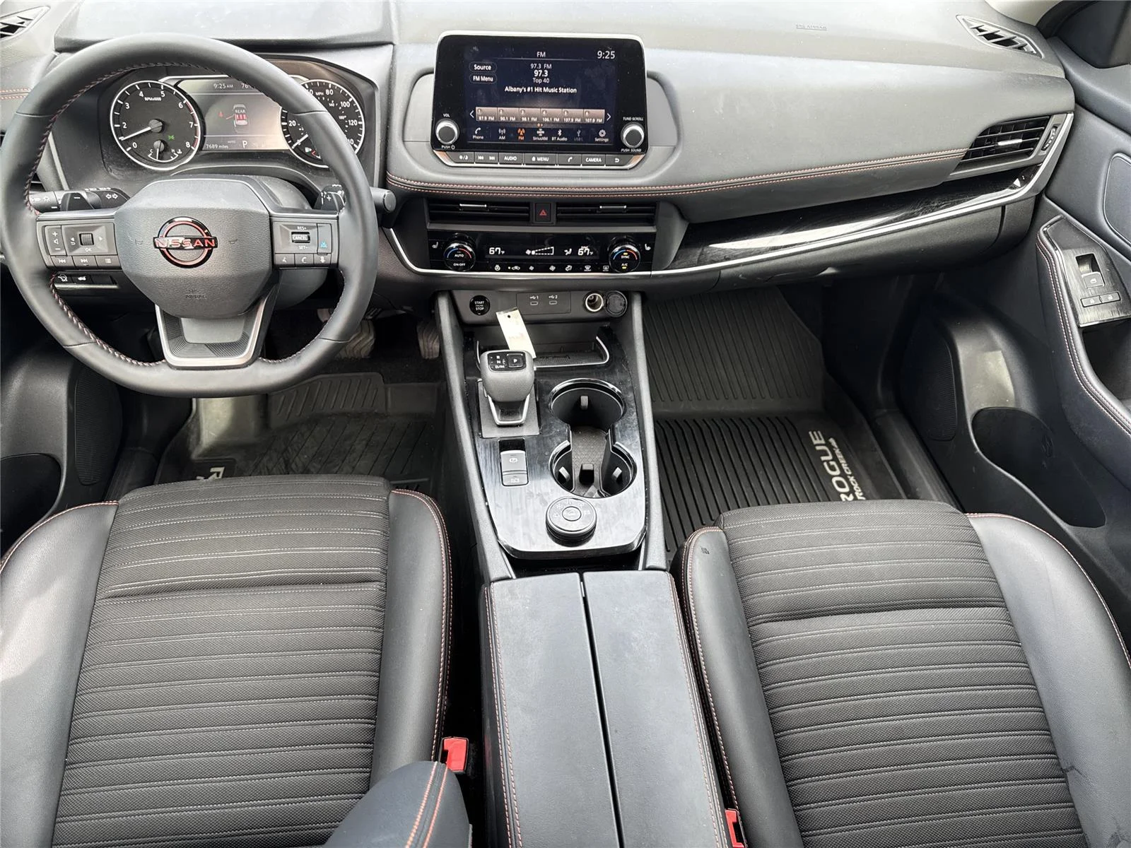Used 2025 Everest White Pearl Nissan Rock Creek image 15
