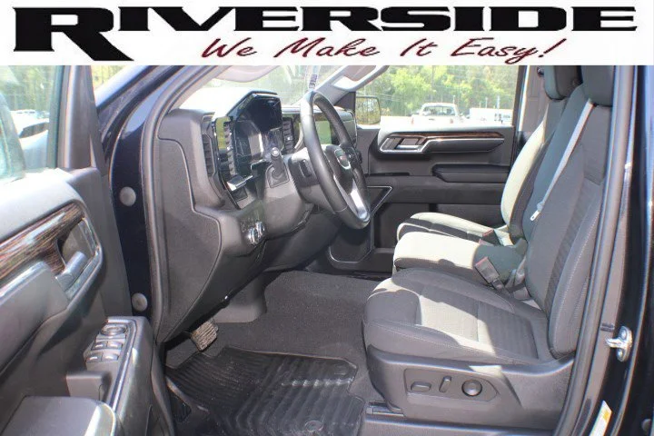 Certified Used 2023 Titanium Rush Metallic GMC Elevation image 13