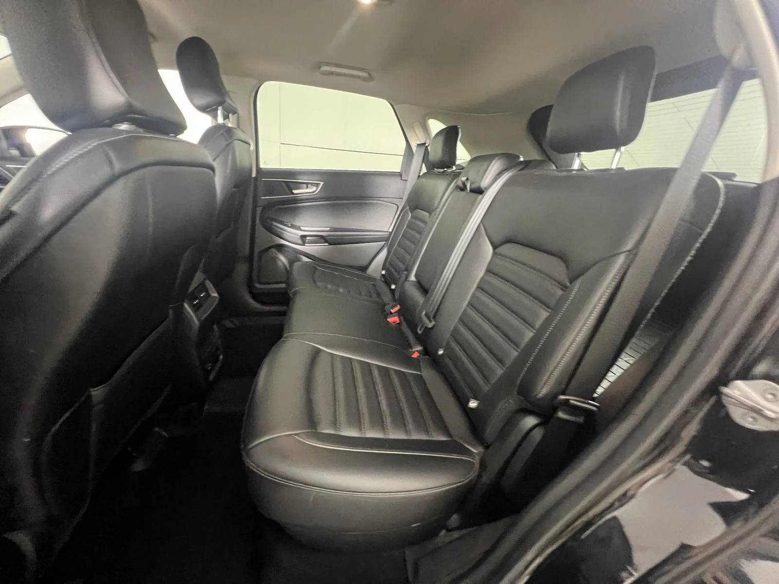 Used 2022 Agate Black Ford SEL image 19