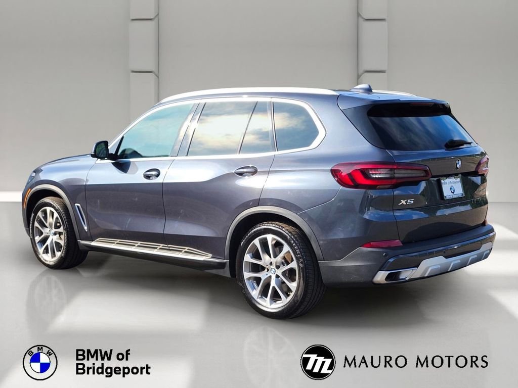 Used 2021 Gray BMW xDrive40i image 4