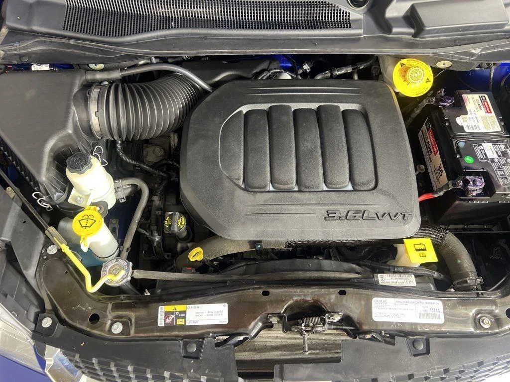 Used 2019 Indigo Blue Dodge SE image 22