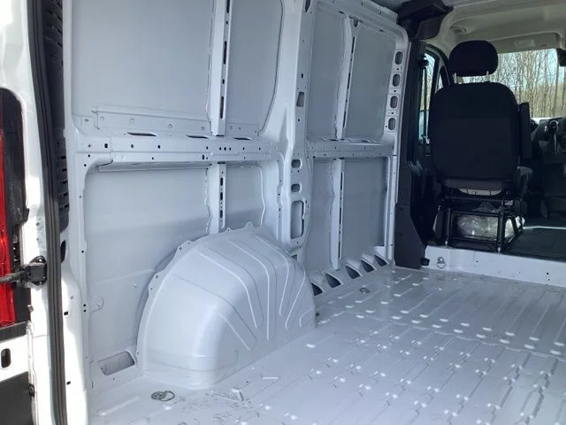 New 2026 Bright White Clear-Coat Exterior Paint RAM Low Roof image 17
