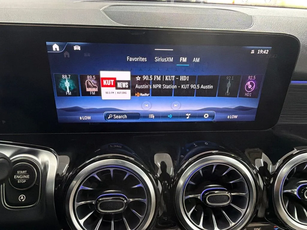 New 2026 Black Mercedes-Benz GLB 250 image 33