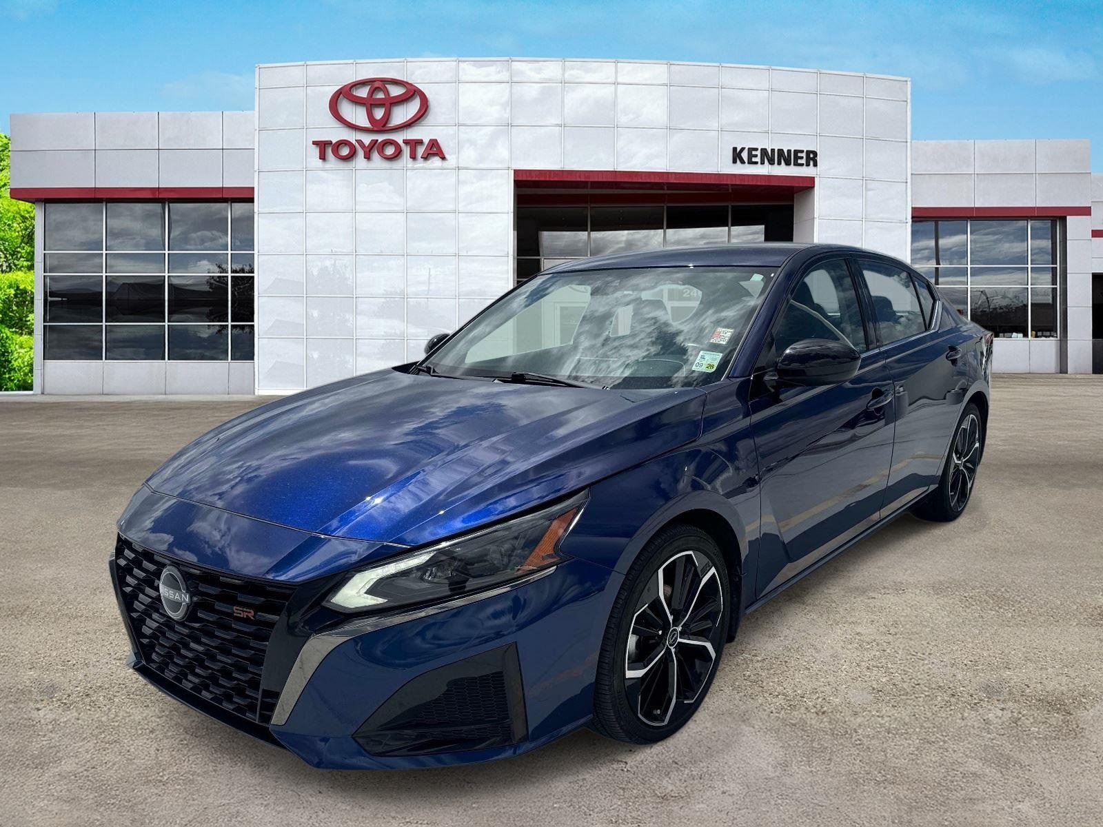 Used 2024 Deep Blue Pearl Nissan 2.5 SR image 3