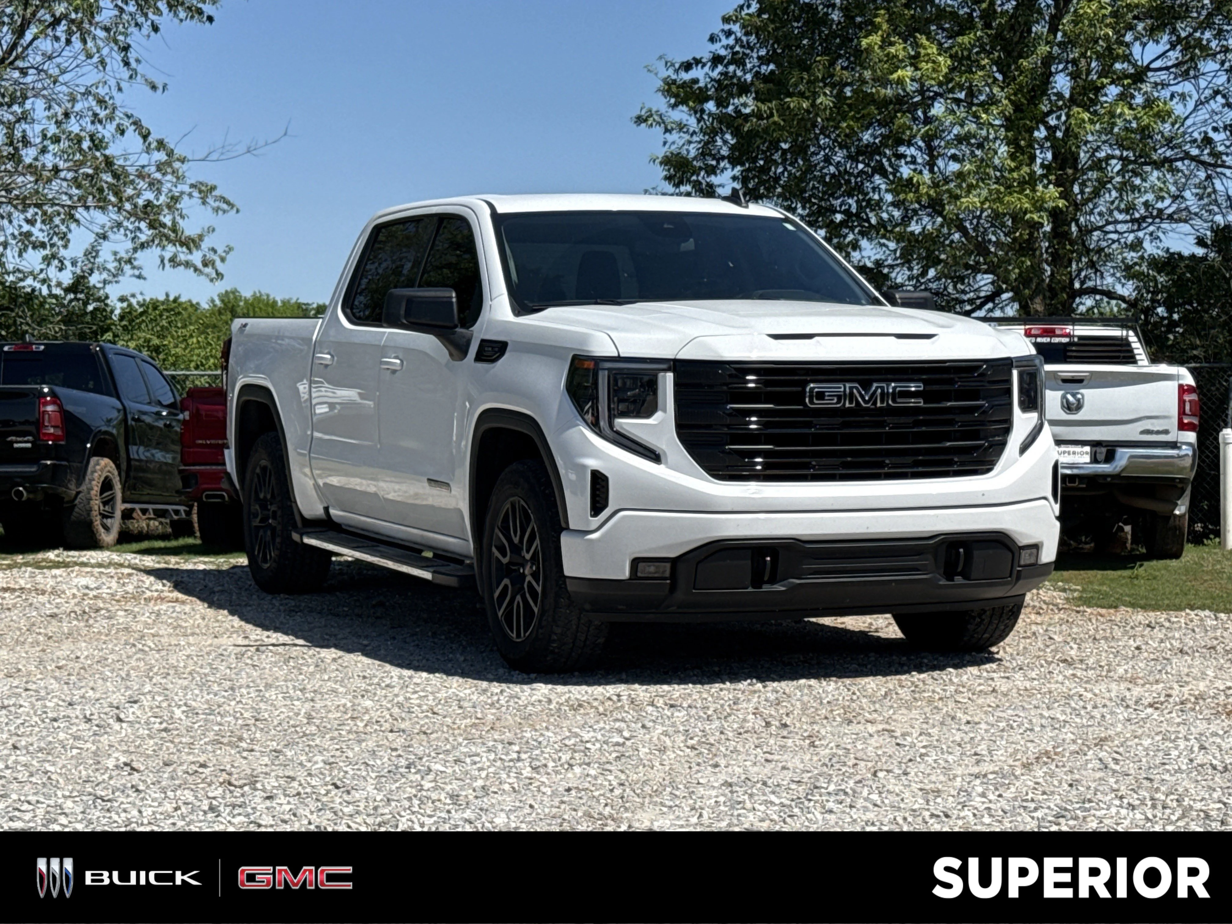 2022 GMC Sierra 4WD Crew Cab Short Box Elevation's photo