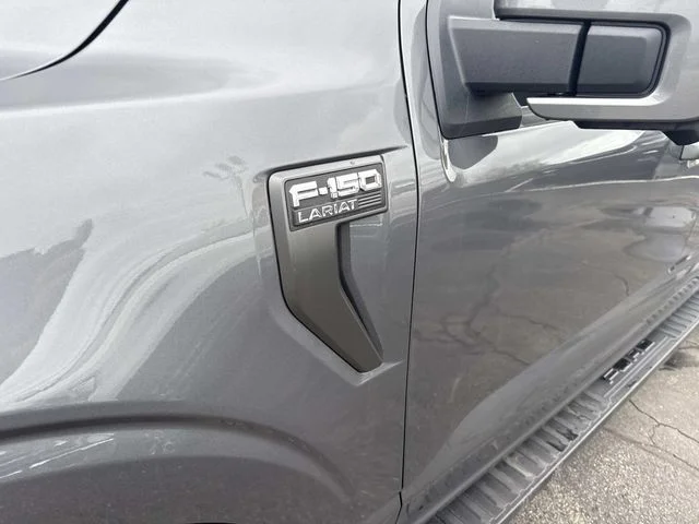 Used 2023 Gray Ford Lariat image 13