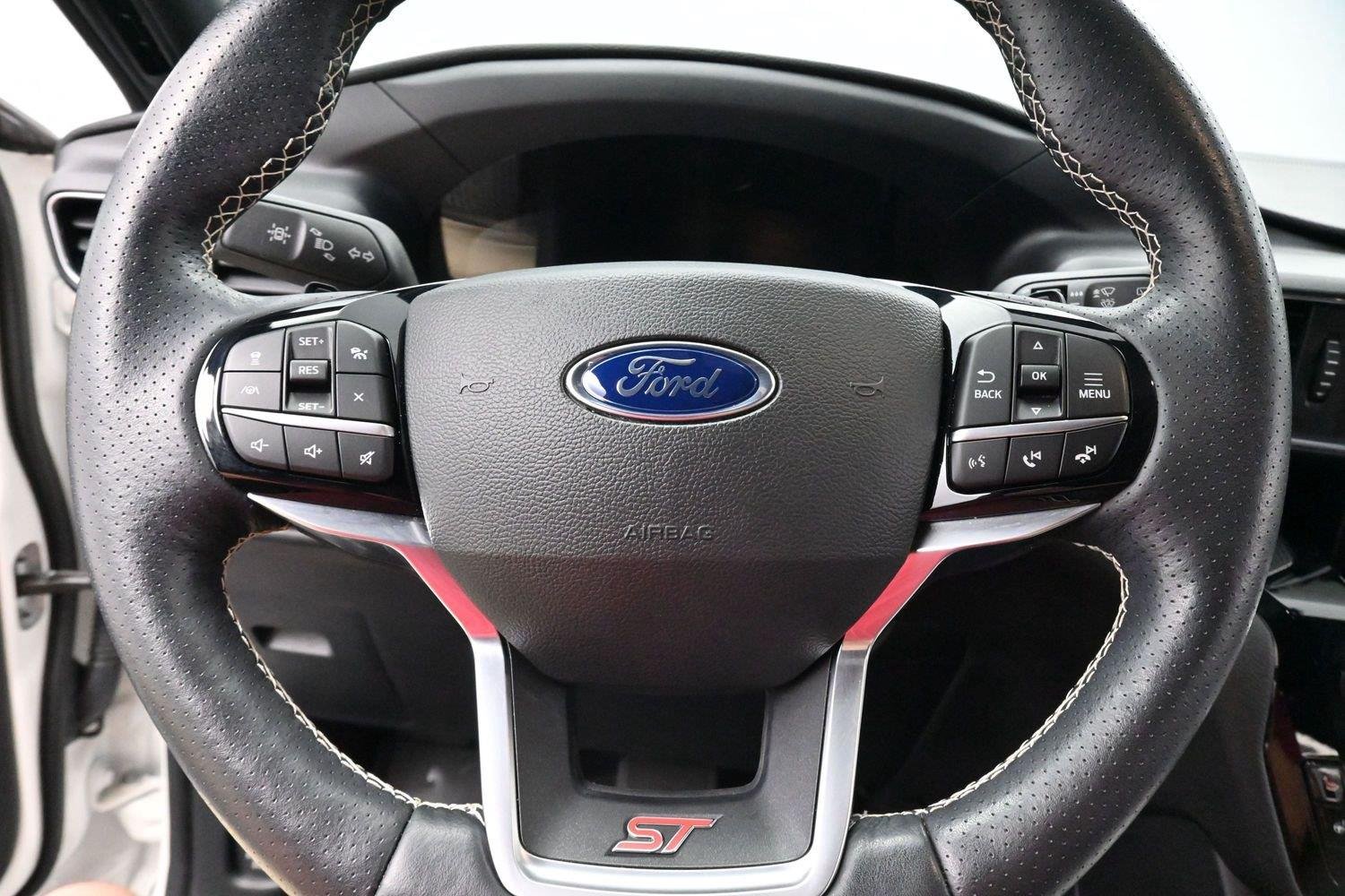 Used 2022 Star White Metallic Tri-Coat Ford ST image 20