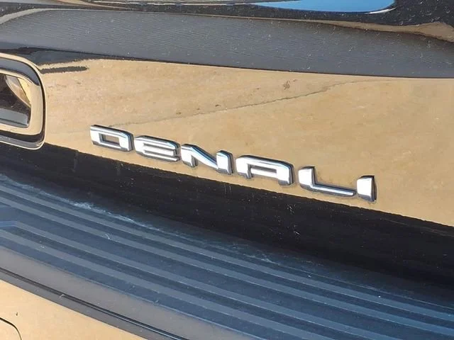 Used 2024 Onyx Black GMC Denali image 29