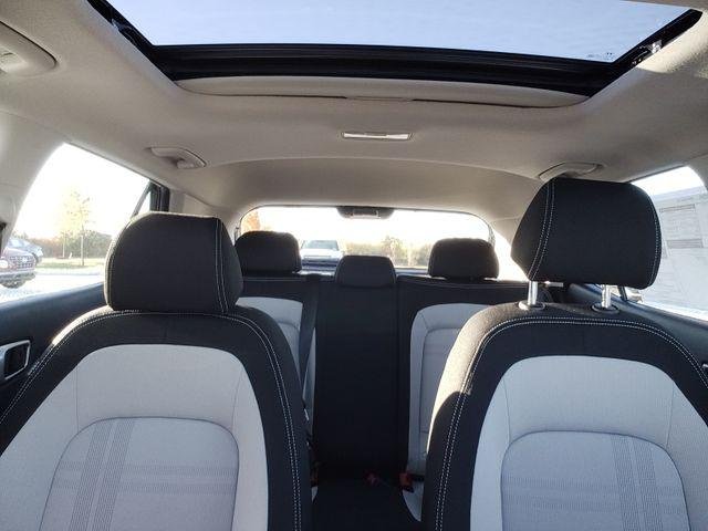 New 2026 Onyx Black Hyundai SEL image 25
