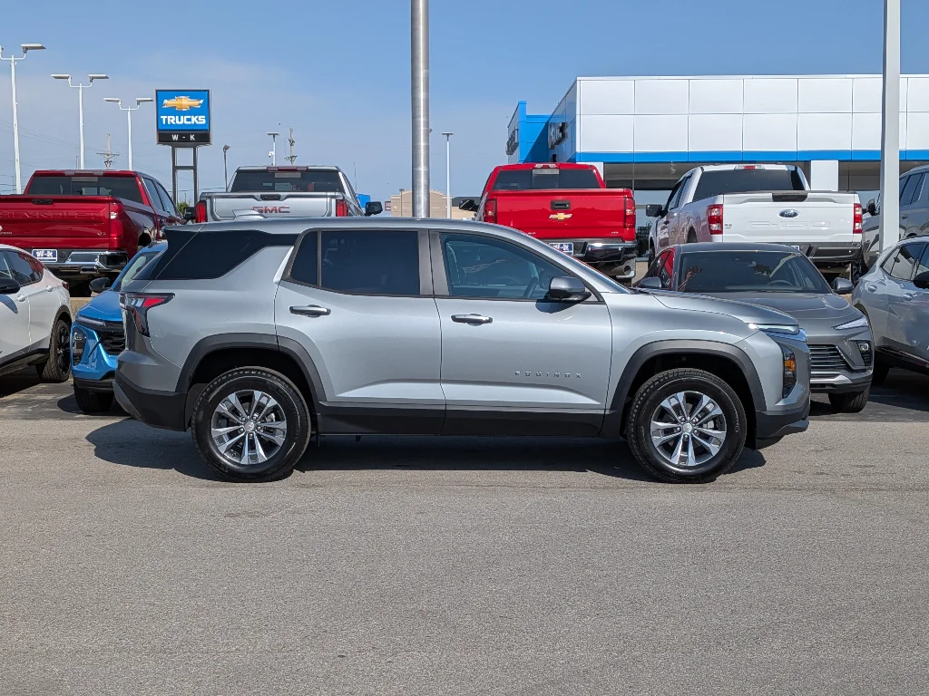 2026 Chevrolet Equinox LT - Photo 2