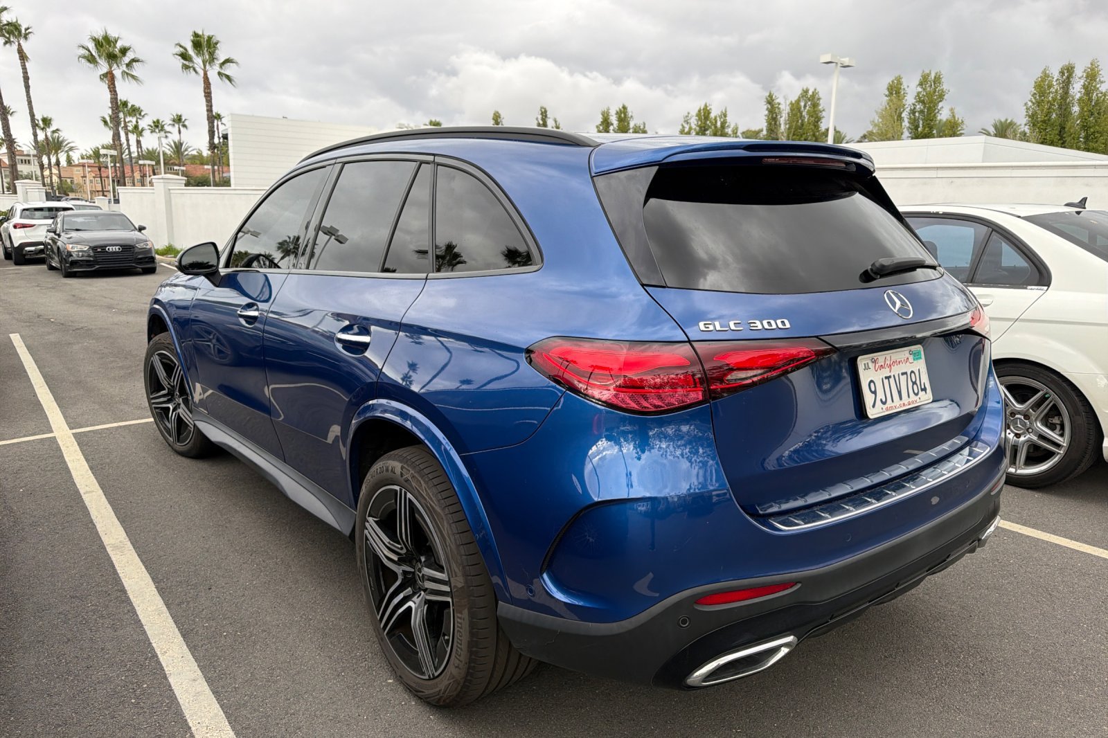 Used 2023 Blue Mercedes-Benz GLC 300 image 9