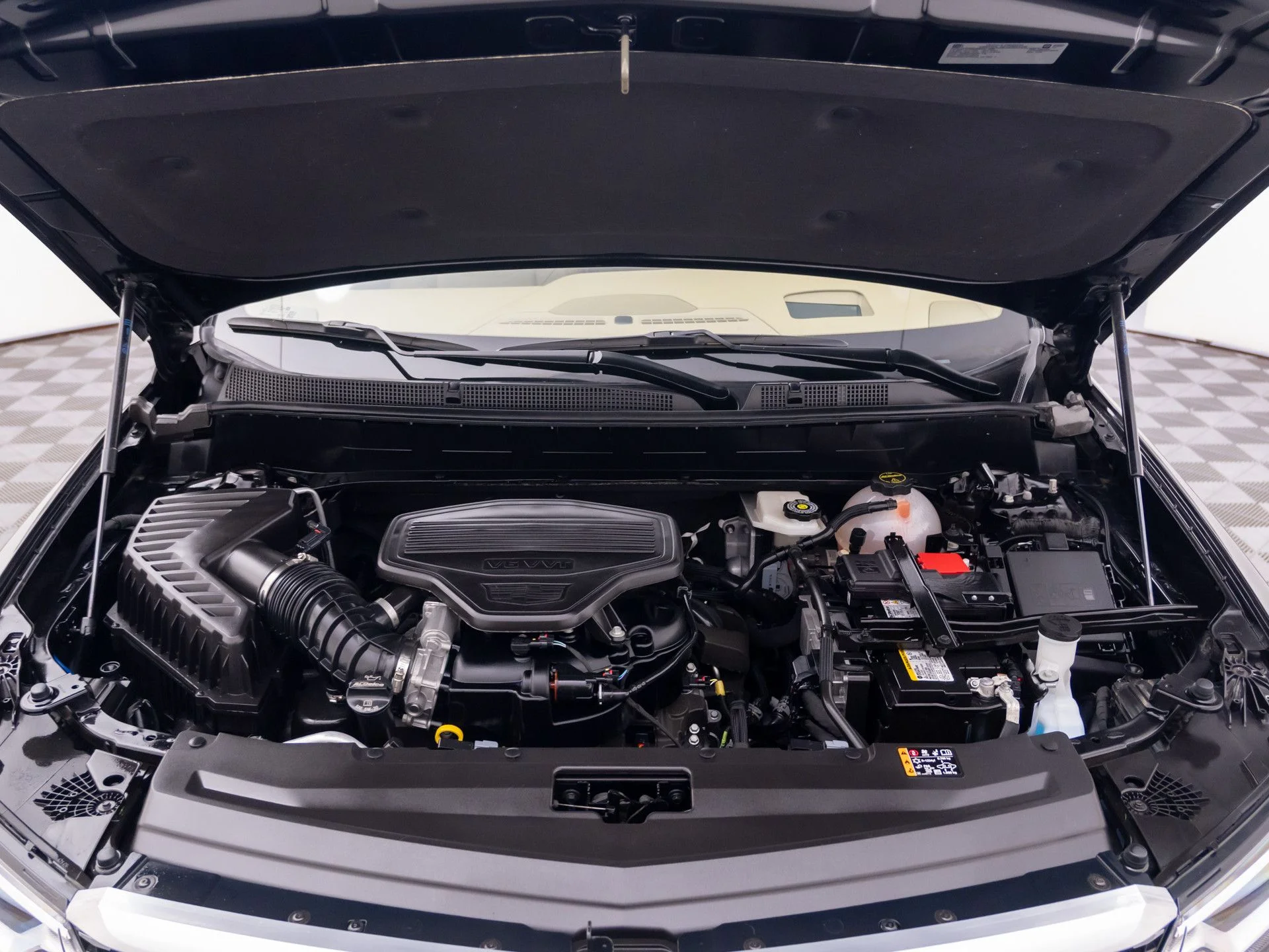 Used 2025 Black Cadillac Premium Luxury image 32