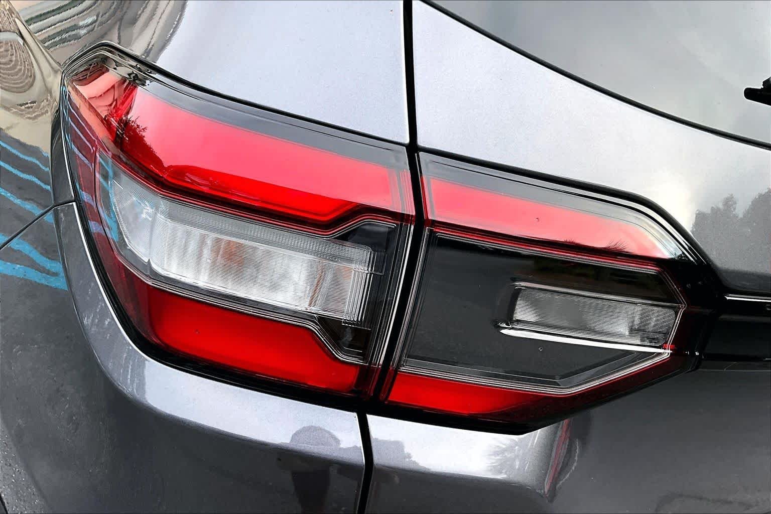 Certified Used 2025 Modern Steel Metallic Honda EX-L image 28