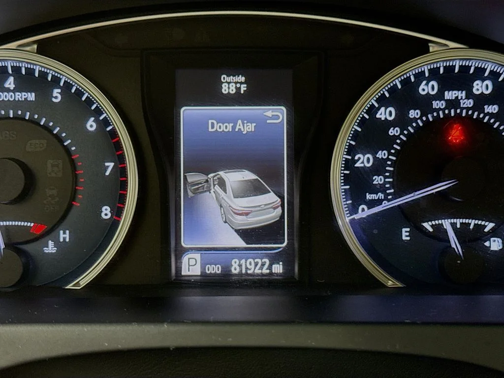 Used 2015 Black Toyota  image 12